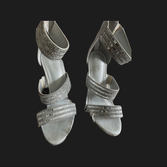 Silver Rhinestone 4 inch hill - Picture 3 of 3